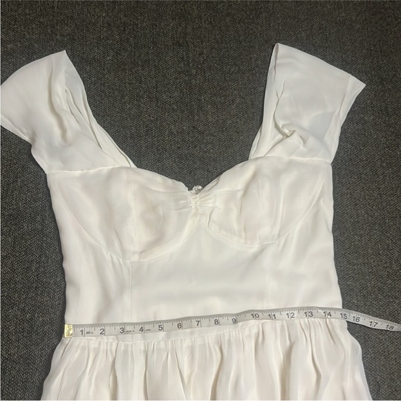 🕊️ REFORMATION Violet Dress. Off the Shoulder. Size US 12. Ivory. Good Condition - Picture 10 of 16